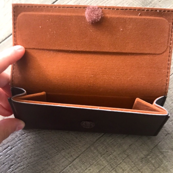 Hugo Boss Leather Glasses Case - Picture 4 of 5